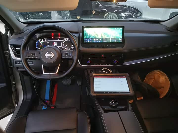 Nissan X-Trail 2023 2023款 e-POWER 超混双电机四驱豪华版