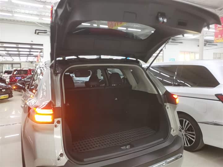 Nissan X-Trail 2023 2023款 e-POWER 超混双电机四驱豪华版