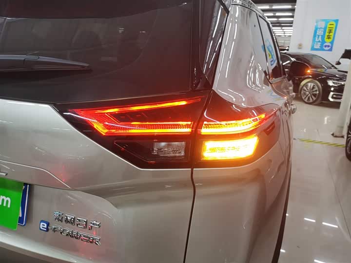 Nissan X-Trail 2023 2023款 e-POWER 超混双电机四驱豪华版