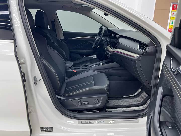 Skoda Octavia Pro 2022 2022款 PRO TSI280 奢享版