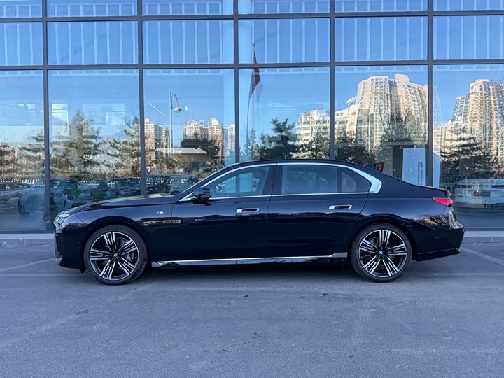 BMW 7 Series 2023 2023款 740Li 尊享型 M运动套装