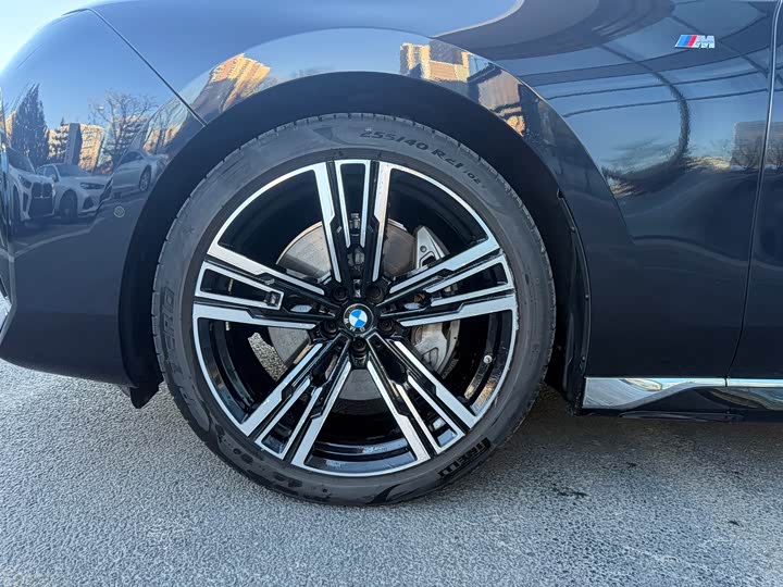 BMW 7 Series 2023 2023款 740Li 尊享型 M运动套装