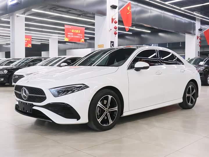 Mercedes-Benz A-Class 2024 2024款 改款 A 200 L 时尚型