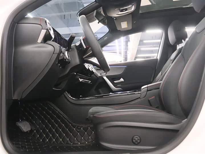 Mercedes-Benz A-Class 2024 2024款 改款 A 200 L 时尚型
