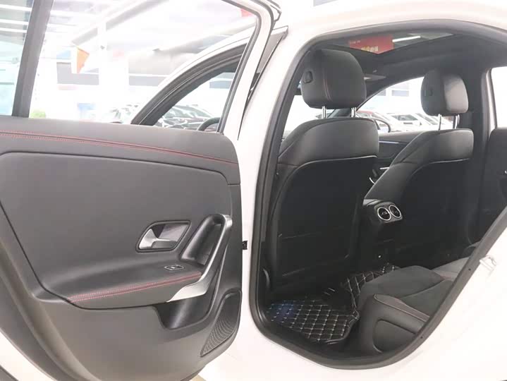 Mercedes-Benz A-Class 2024 2024款 改款 A 200 L 时尚型