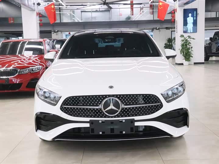 Mercedes-Benz A-Class 2024 2024款 改款 A 200 L 时尚型