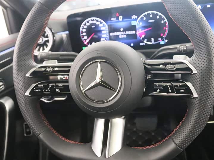 Mercedes-Benz A-Class 2024 2024款 改款 A 200 L 时尚型