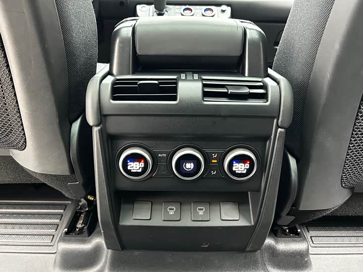 Land Rover Defender 2025 2025款 110 3.0T P400 X-Dynamic HSE