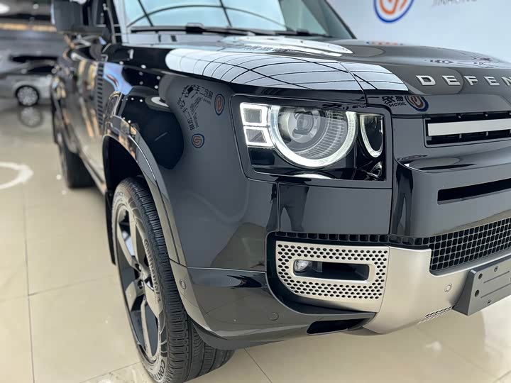 Land Rover Defender 2025 2025款 110 3.0T P400 X-Dynamic HSE