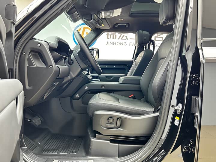 Land Rover Defender 2025 2025款 110 3.0T P400 X-Dynamic HSE