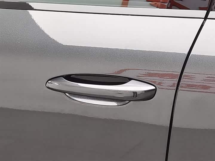 Porsche Macan 2025 2025款 Macan 2.0T 逐梦版