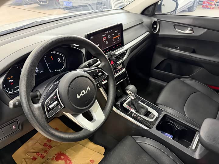 Kia K3 2021 2021款 改款 1.5L CVT时尚版