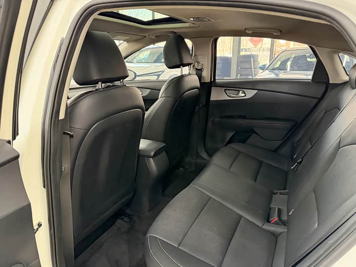 Kia K3 2021 2021款 改款 1.5L CVT时尚版