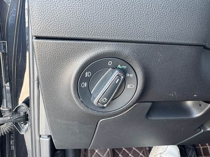 Skoda Karoq 2022 2022款 TSI280 智曜版