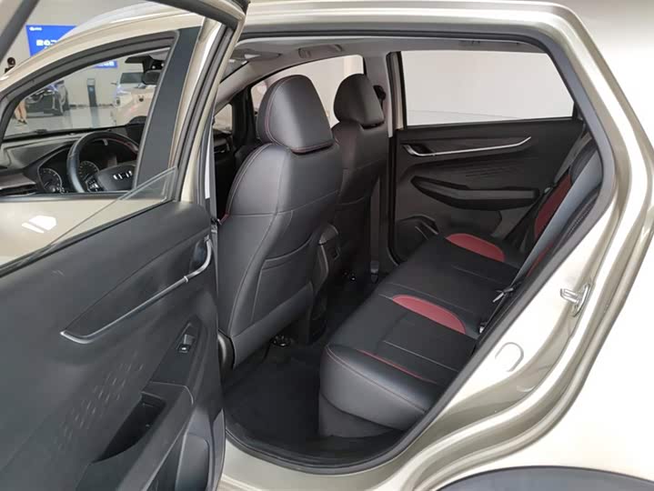 Geely Vision X3 2021 2021款 PRO 1.5L CVT尊贵型