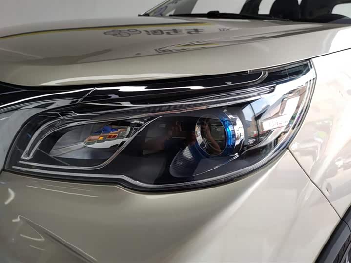 Geely Vision X3 2021 2021款 PRO 1.5L CVT尊贵型