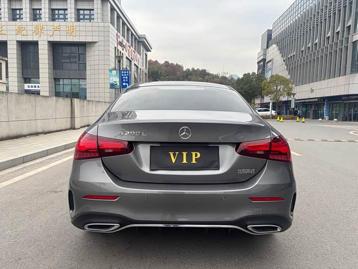 Mercedes-Benz A-Class 2025 2025款 改款 A 200 L 时尚型