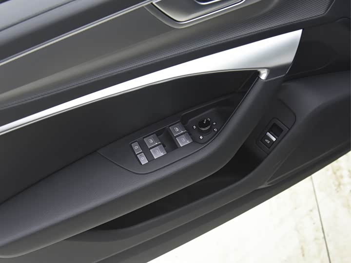 Audi A6L 2024 2024款 45 TFSI 臻选动感型