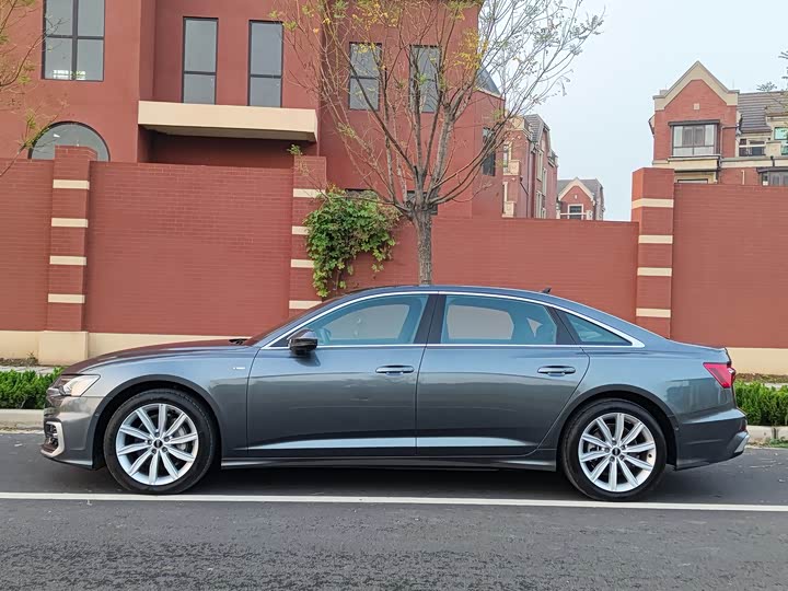 Audi A6L 2024 2024款 45 TFSI 臻选动感型