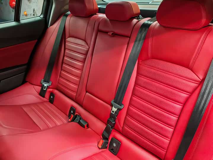 Alfa Romeo Giulia 2020 2020款 2.0T 280HP 豪华运动版