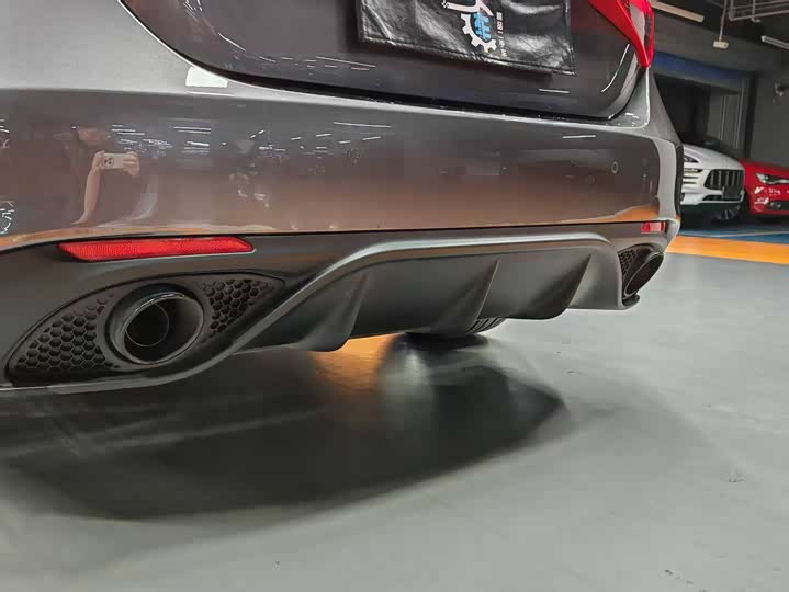 Alfa Romeo Giulia 2020 2020款 2.0T 280HP 豪华运动版