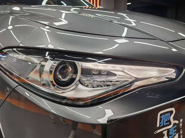 Alfa Romeo Giulia 2020 2020款 2.0T 280HP 豪华运动版