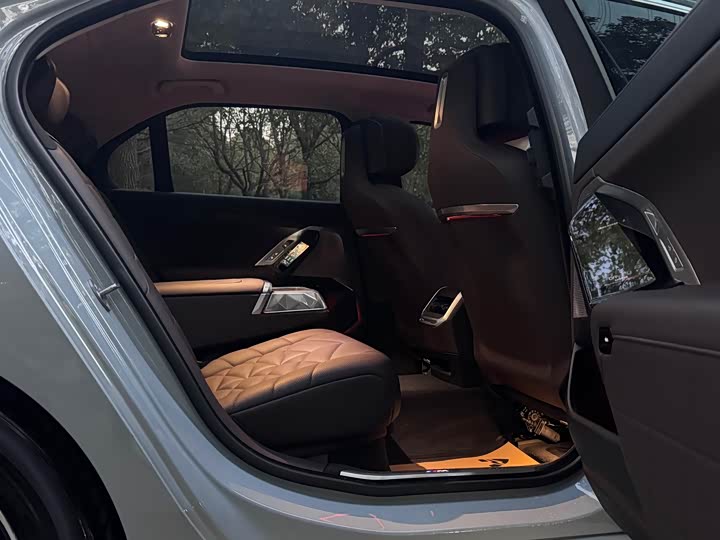 BMW 7 Series 2023 2023款 735Li M运动套装