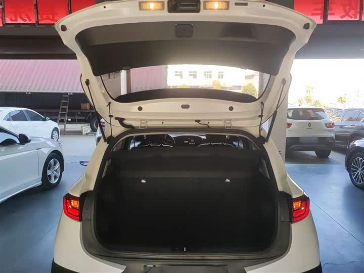 Kia KX1 2021 2021款 1.4L 自动趣享运动款