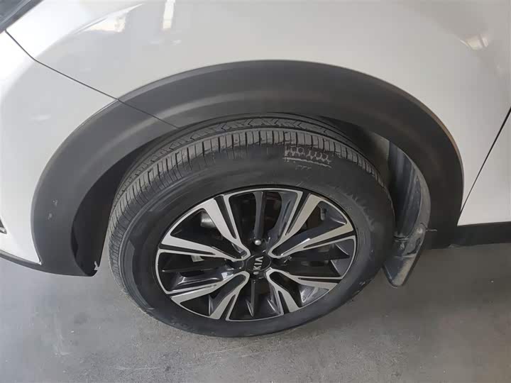 Kia KX1 2021 2021款 1.4L 自动趣享运动款