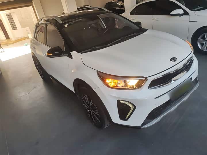 Kia KX1 2021 2021款 1.4L 自动趣享运动款