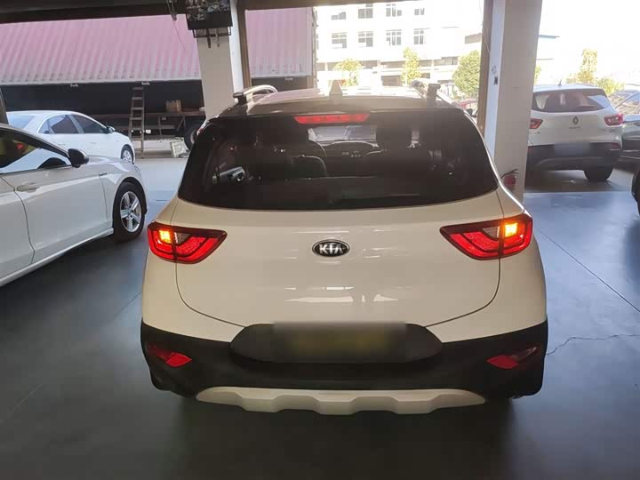 Kia KX1 2021 2021款 1.4L 自动趣享运动款