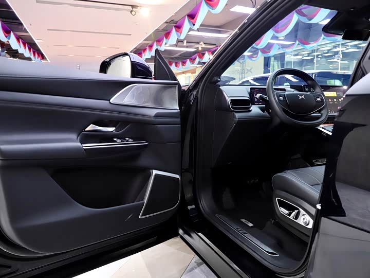 XPeng G9 2025 2025款 725 超长续航 Max