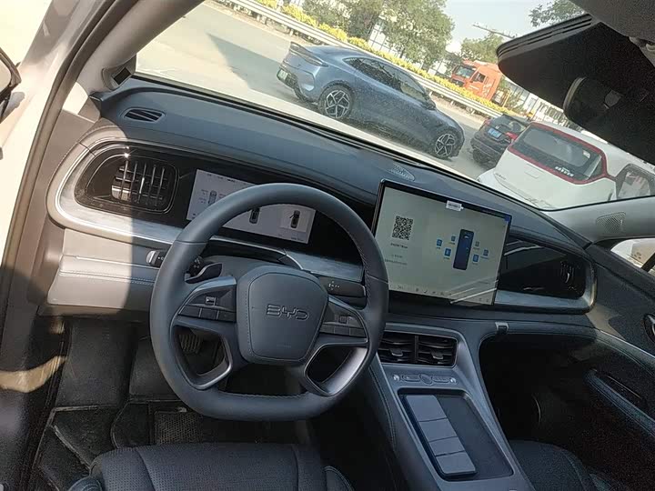 BYD Sea Lion 07 DM-i Hybrid 2025 2025款 150 领航+版