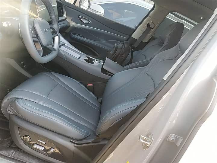 BYD Sea Lion 07 DM-i Hybrid 2025 2025款 150 领航+版