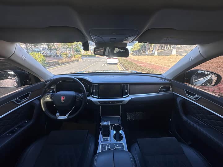 Hongqi HS7 2022 2022款 2.0T DCT两驱智联旗享版 五座