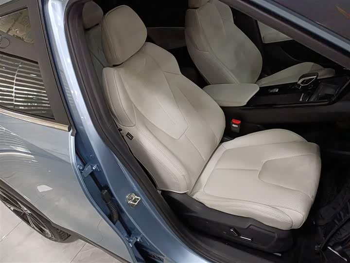 Geely Atlas 2023 2023款 博越COOL 1.5TD 智尊型