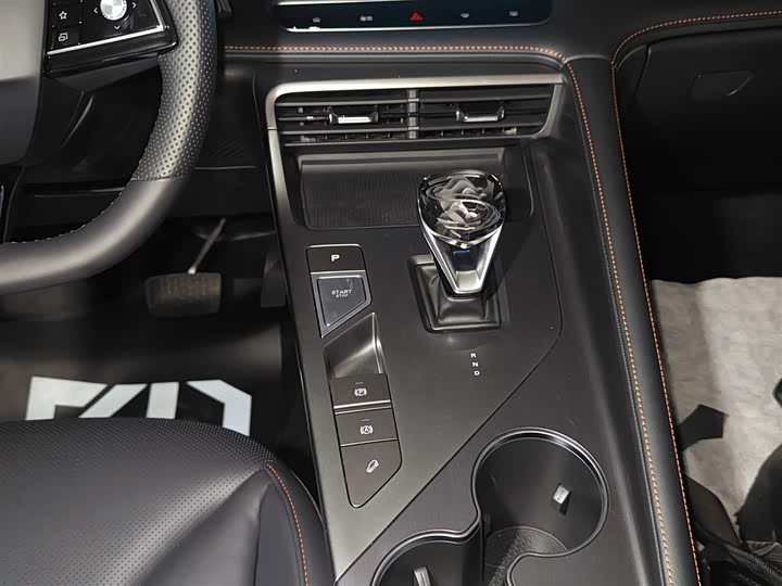 Roewe RX5 Hybrid 2023 2023款 eRX5 超混优越版