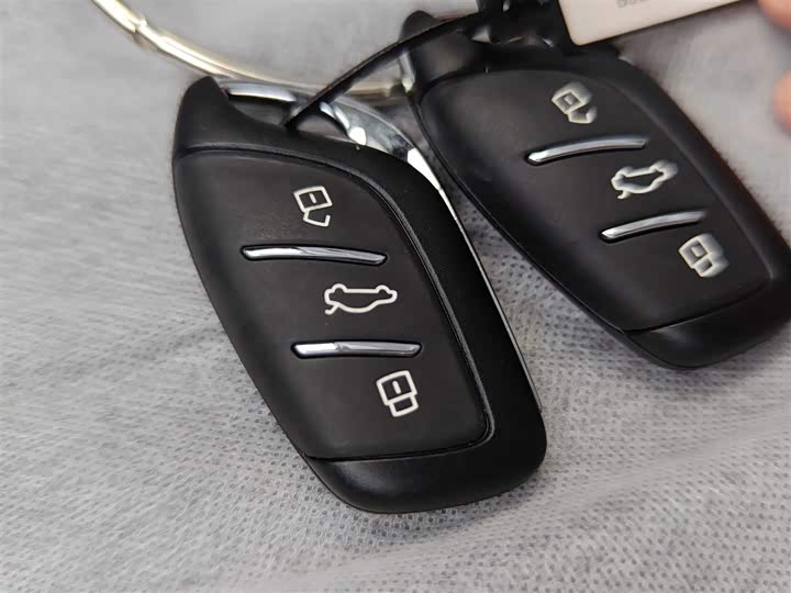 Roewe RX5 Hybrid 2023 2023款 eRX5 超混优越版