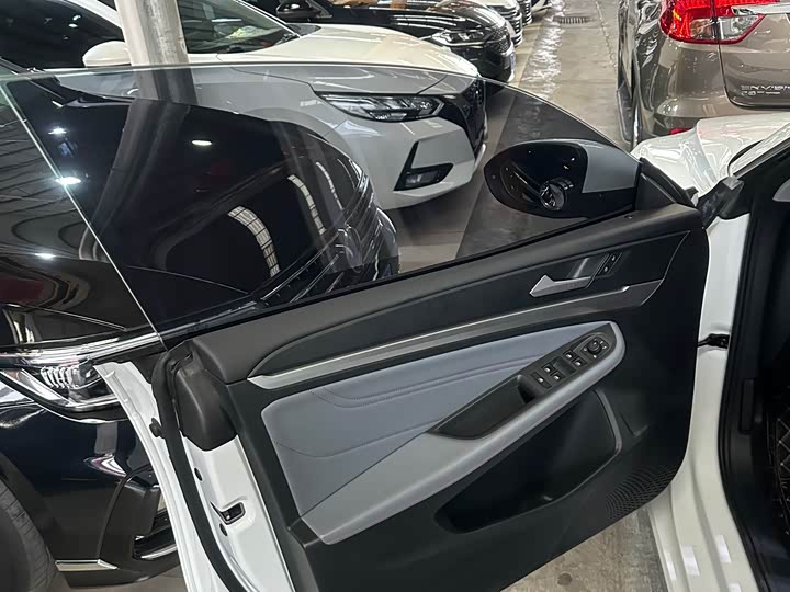 Volkswagen Lamando L 2025 2025款 凌渡L 280TSI DSG炫辣版