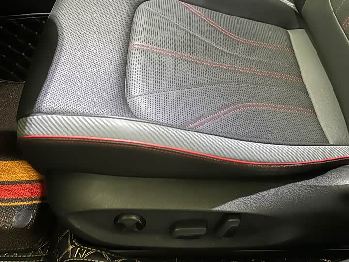 Volkswagen Lamando L 2025 2025款 凌渡L 280TSI DSG炫辣版