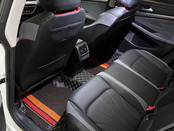 Volkswagen Lamando L 2025 2025款 凌渡L 280TSI DSG炫辣版