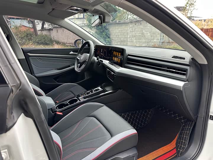 Volkswagen Lamando L 2025 2025款 凌渡L 280TSI DSG炫辣版