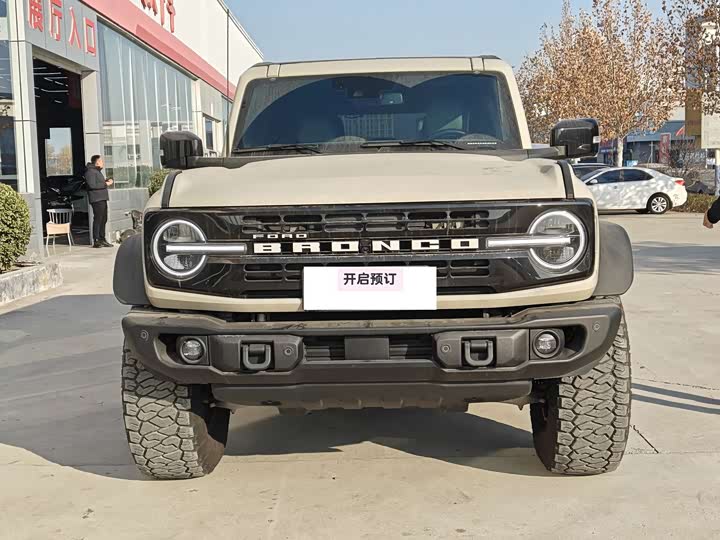 Ford Bronco 2024 2024款 2.3T 长滩大脚越野版