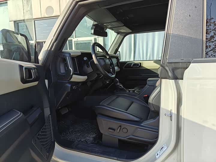 Ford Bronco 2024 2024款 2.3T 长滩大脚越野版