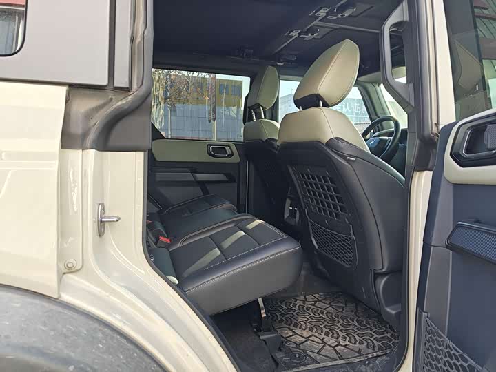 Ford Bronco 2024 2024款 2.3T 长滩大脚越野版