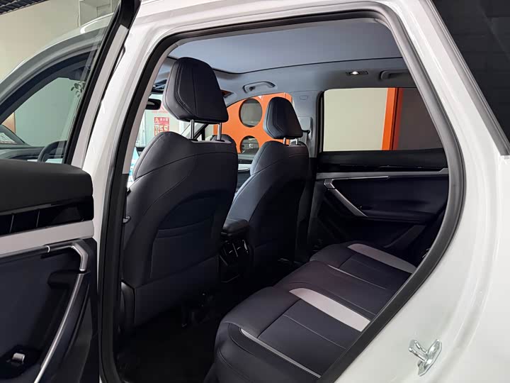 Geely Atlas L 2024 2024款 1.5TD DCT龙腾版