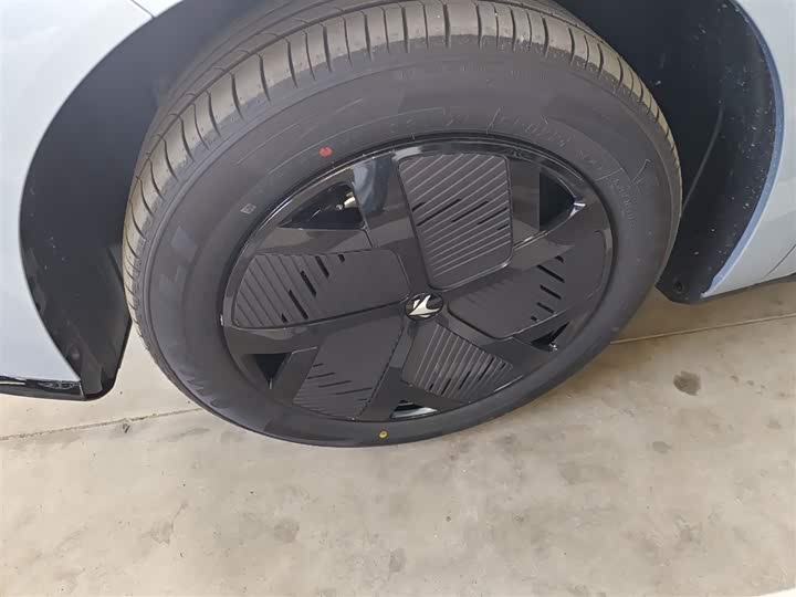 BAIC Arcfox T1 2025 2025款 425 PRO