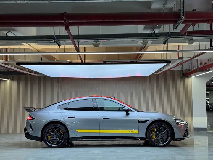 2025 Xiaomi SU7 Ultra