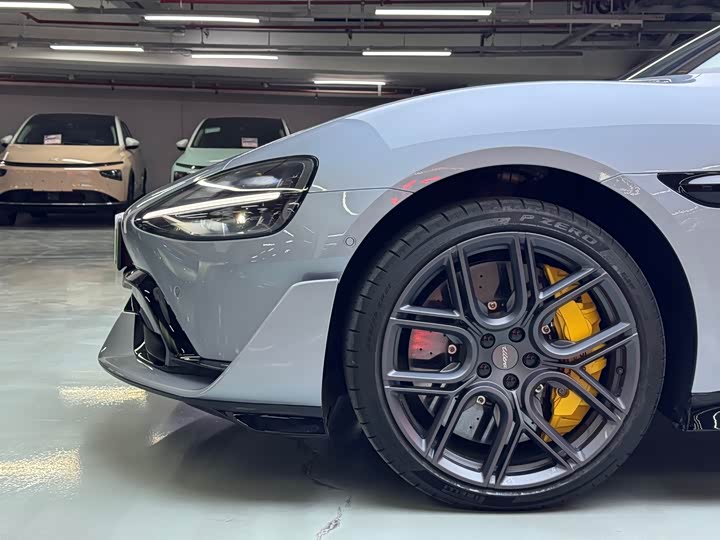 2025 Xiaomi SU7 Ultra