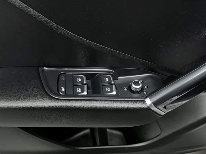 Audi Q2L e-tron 2019 2019款 Q2L e-tron 纯电智享型